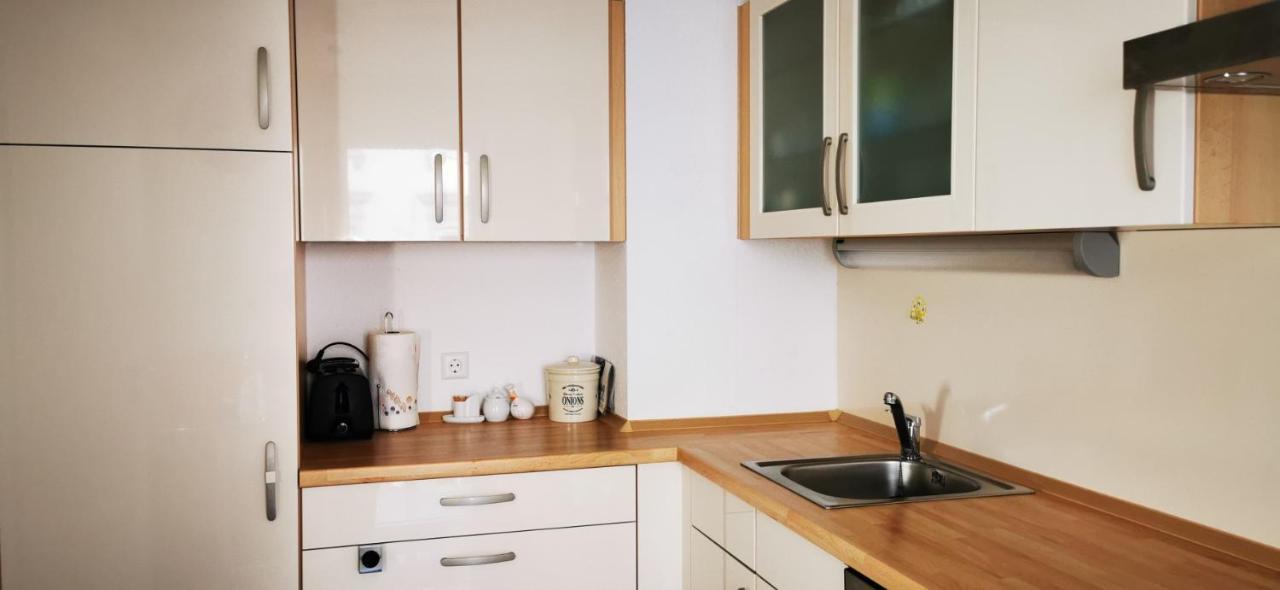 Tolle, gemütliche, voll möblierte 3 Zimmer Wohnung. Baden-Baden Exterior foto