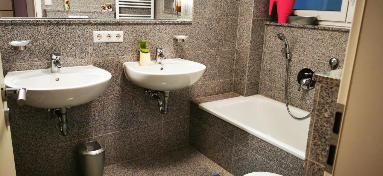Tolle, gemütliche, voll möblierte 3 Zimmer Wohnung. Baden-Baden Exterior foto